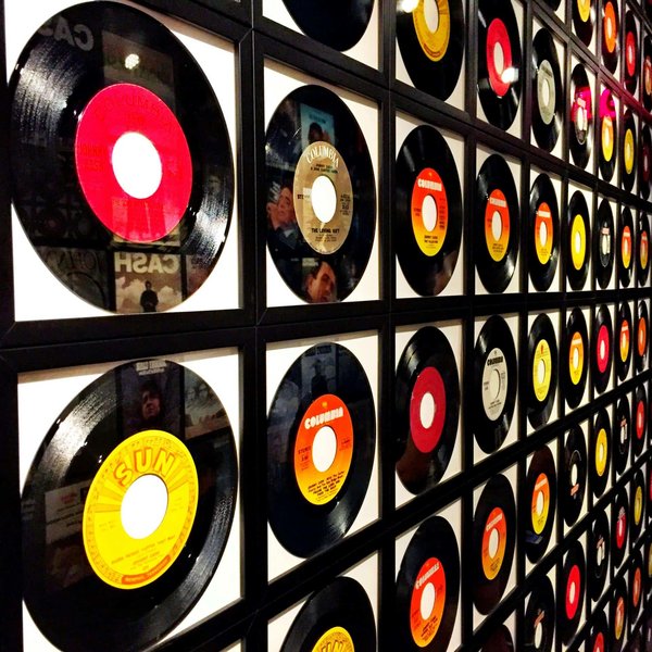 Vintage record rooms: designing a space for music lovers